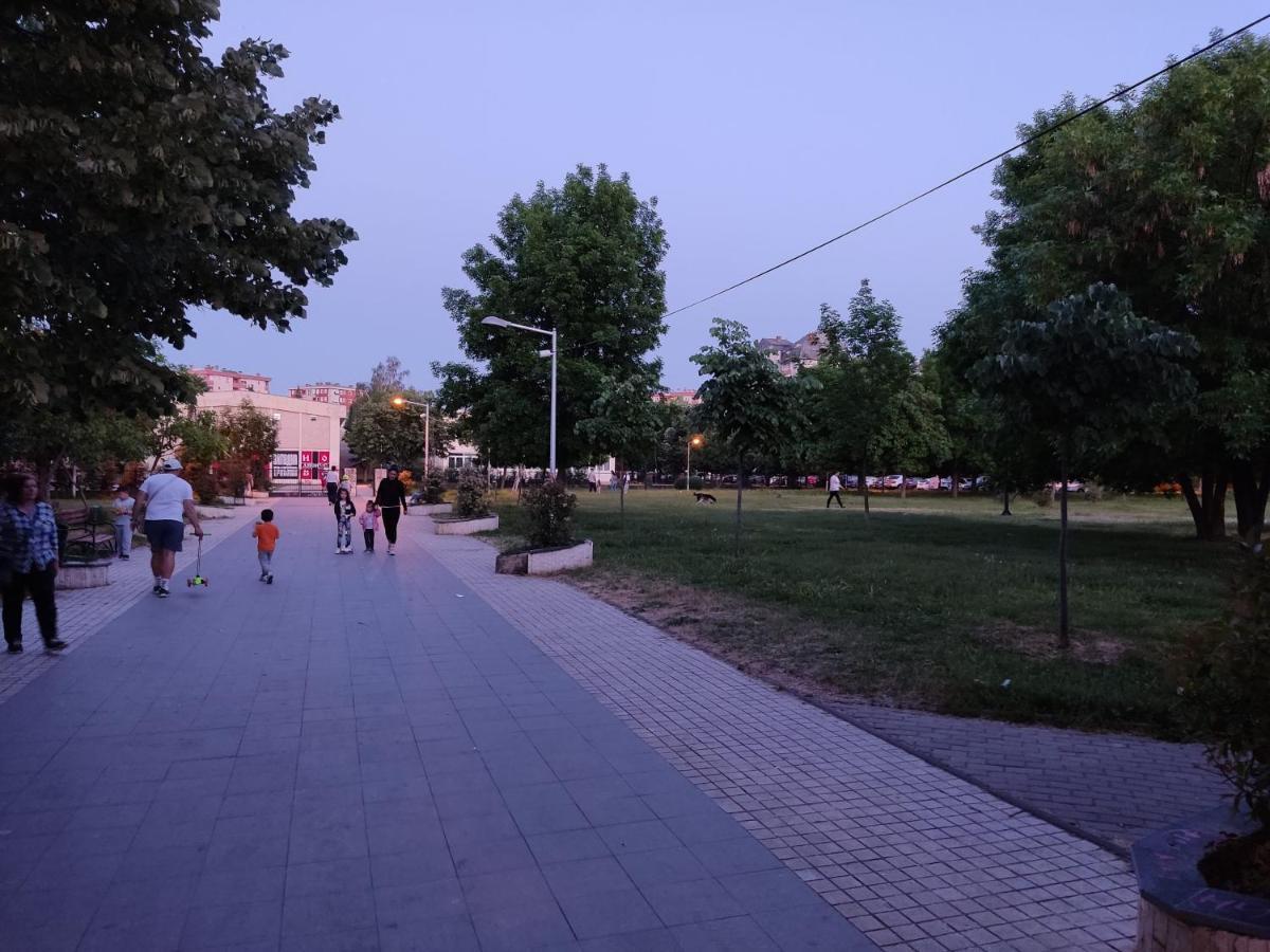 Zozi Urban Studio Skopje Zewnętrze zdjęcie