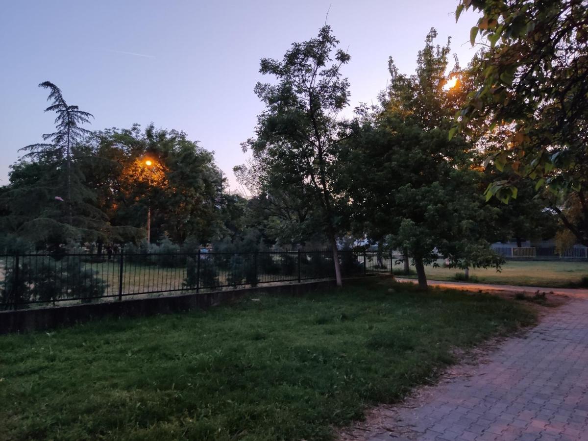 Zozi Urban Studio Skopje Zewnętrze zdjęcie